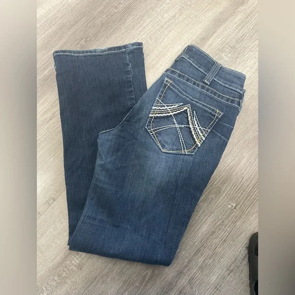 Ariat Women's ๐ข๐Blue Boot Cut Jeans with Stylish Stitching, size 28 (EUC$ - Picture 1 of 14